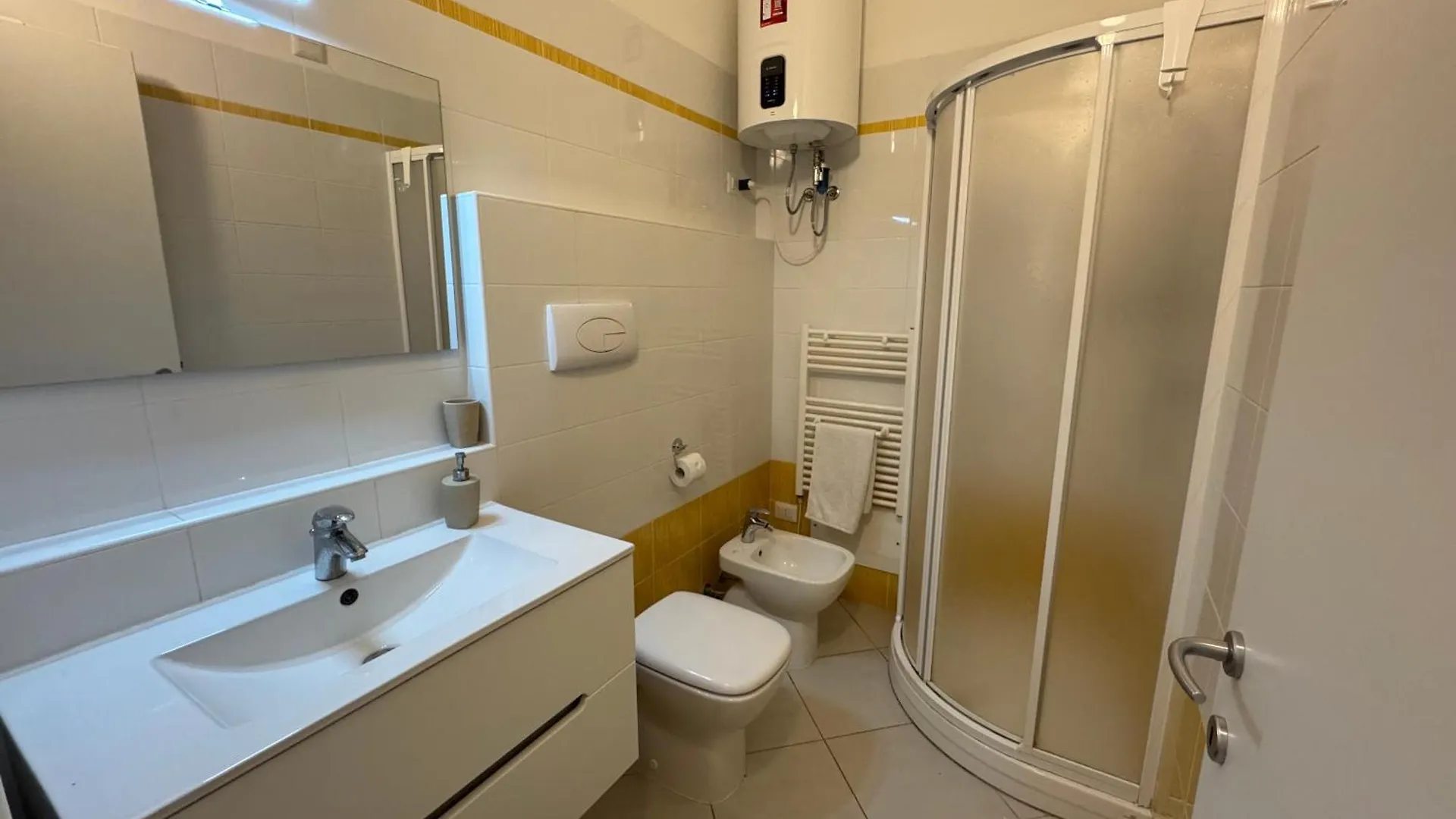 Casa Luna A Porto Pino 0*,